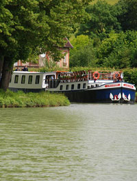 Navegue con La Belle Epoque por el canal de Borgoña