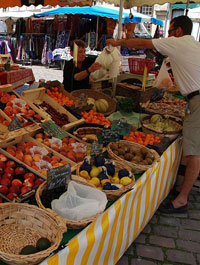 Mercados en pueblos en la Francia rural